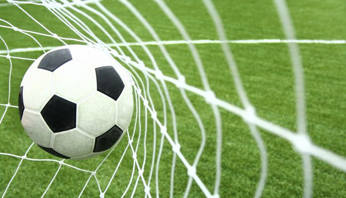 Футбольная команда ИНПК успешно идет к финалу весеннего чемпионата по мини-футболу в формате 8х8