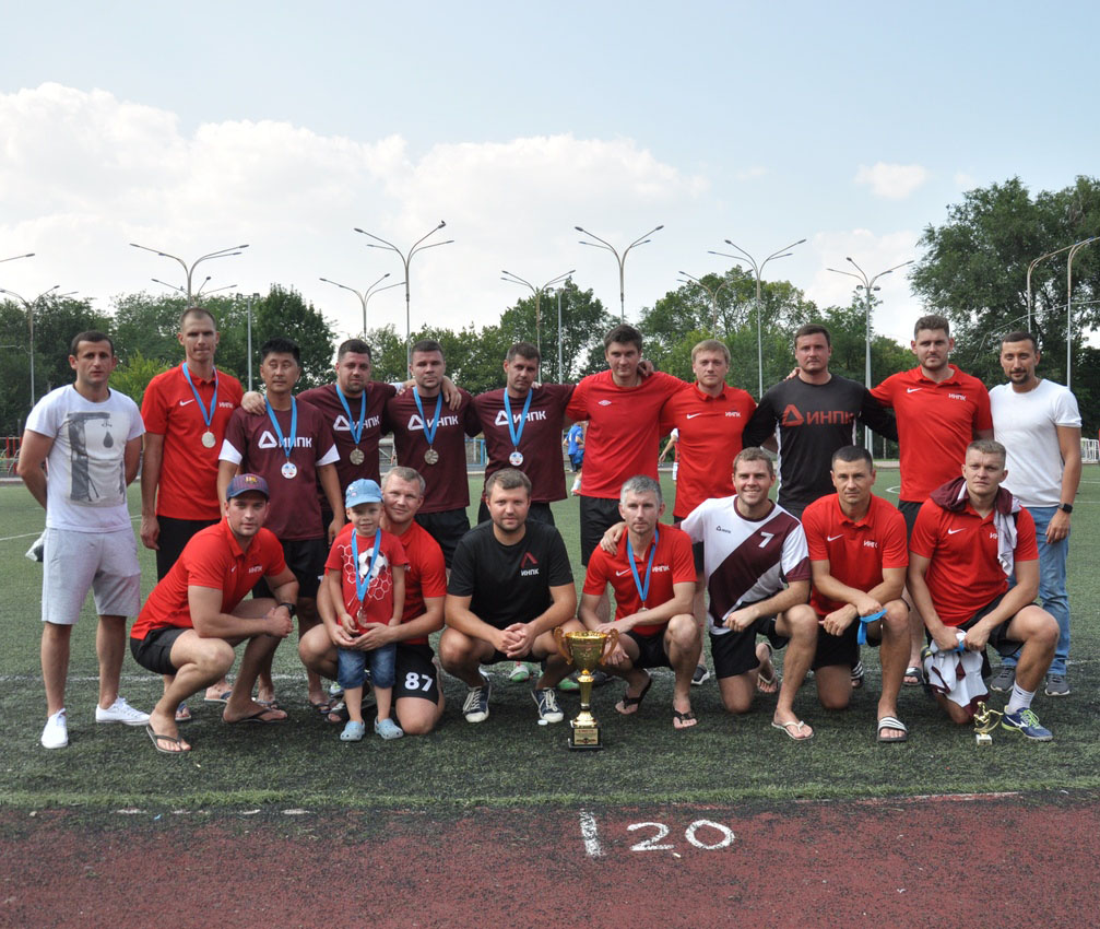 Почетное второе! Футбольная команда ИНПК стала серебряным призером весеннего чемпионата Ростовской областной любительской футбольной Лиги (РОЛФЛ) в формате 8х8 